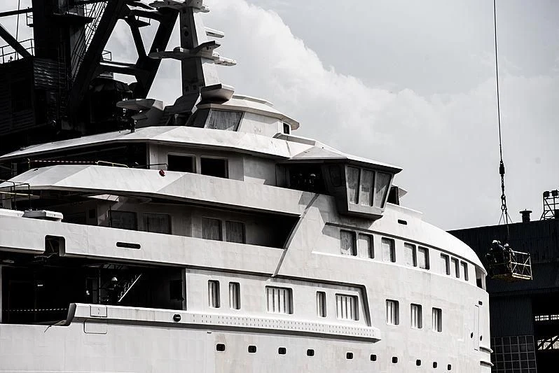 a large white building aboard LA DATCHA Yacht for Sale