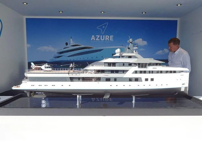 graphical user interface aboard LA DATCHA Yacht for Sale