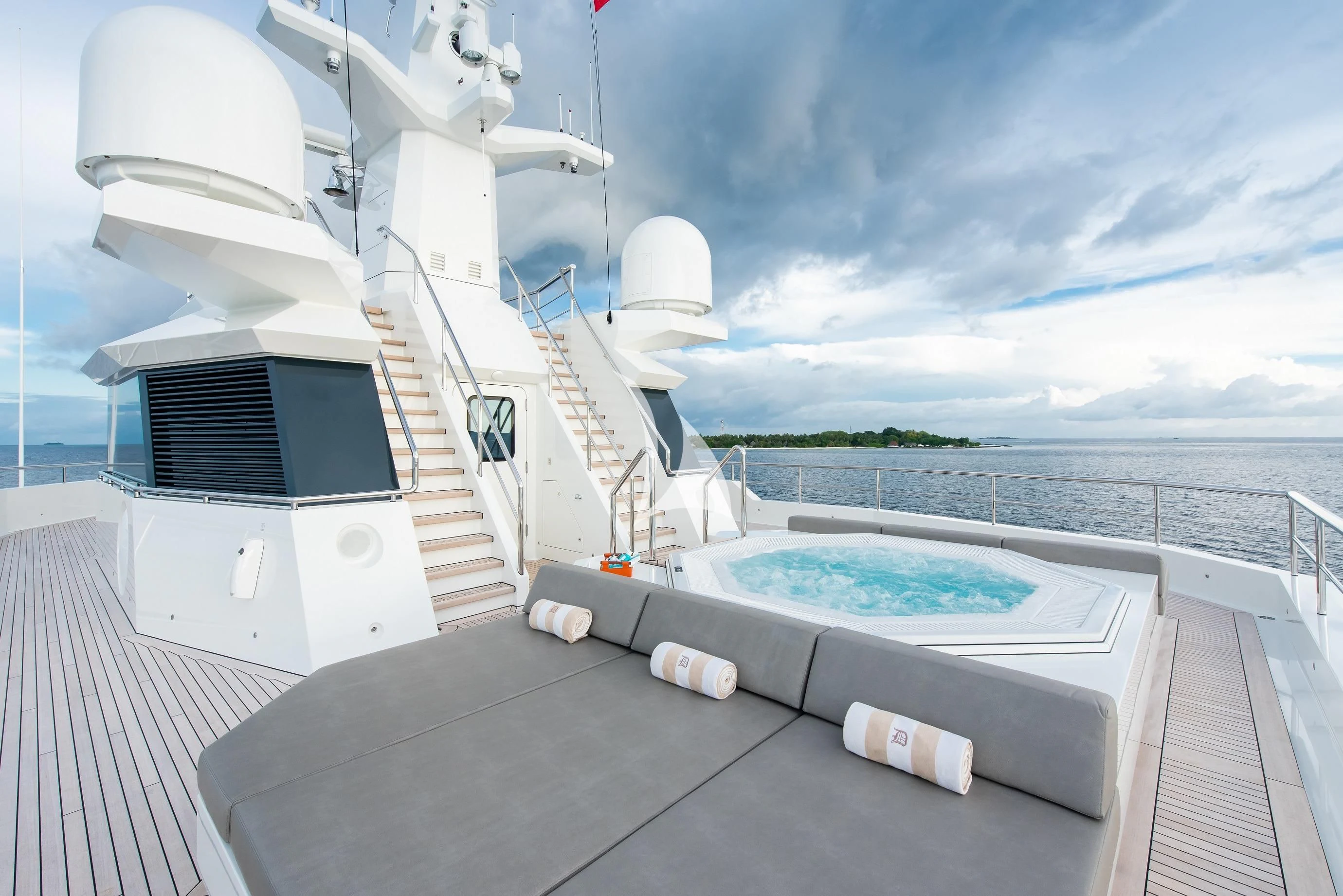 a large white space ship aboard LA DATCHA Yacht for Sale