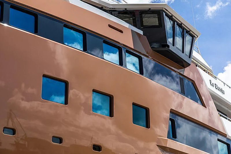 a building with windows aboard LA DATCHA Yacht for Sale
