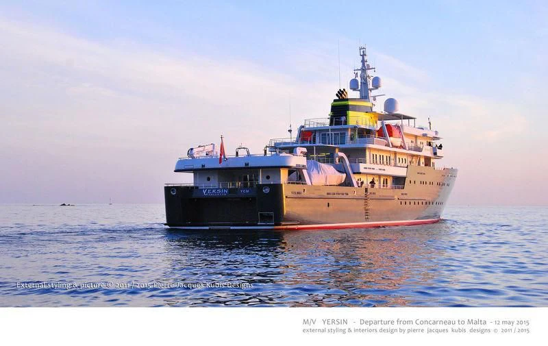 a boat in the water aboard YERSIN Yacht for Charter