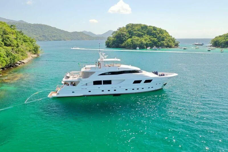 a white yacht in the water aboard PAPA-GOLFE Yacht for Sale