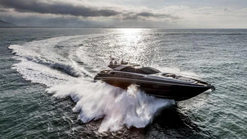 a submarine in the water aboard OXIDANTE Yacht for Sale