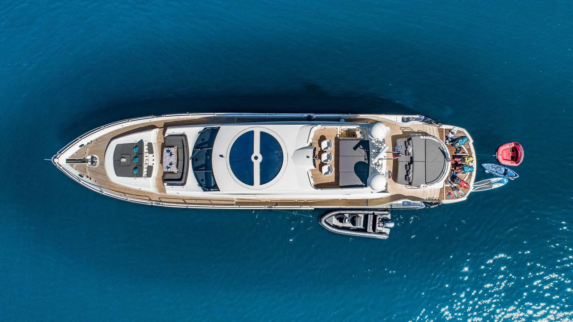 a space ship in the ocean aboard BLADE 6 Yacht for Charter
