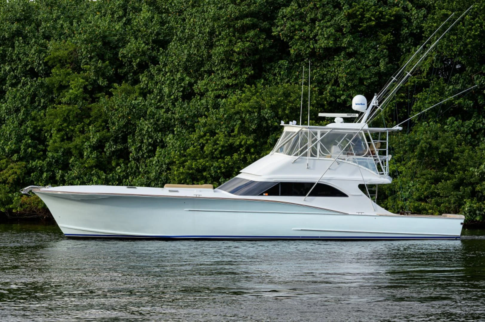 a boat on the water aboard FLYING J Yacht for Sale