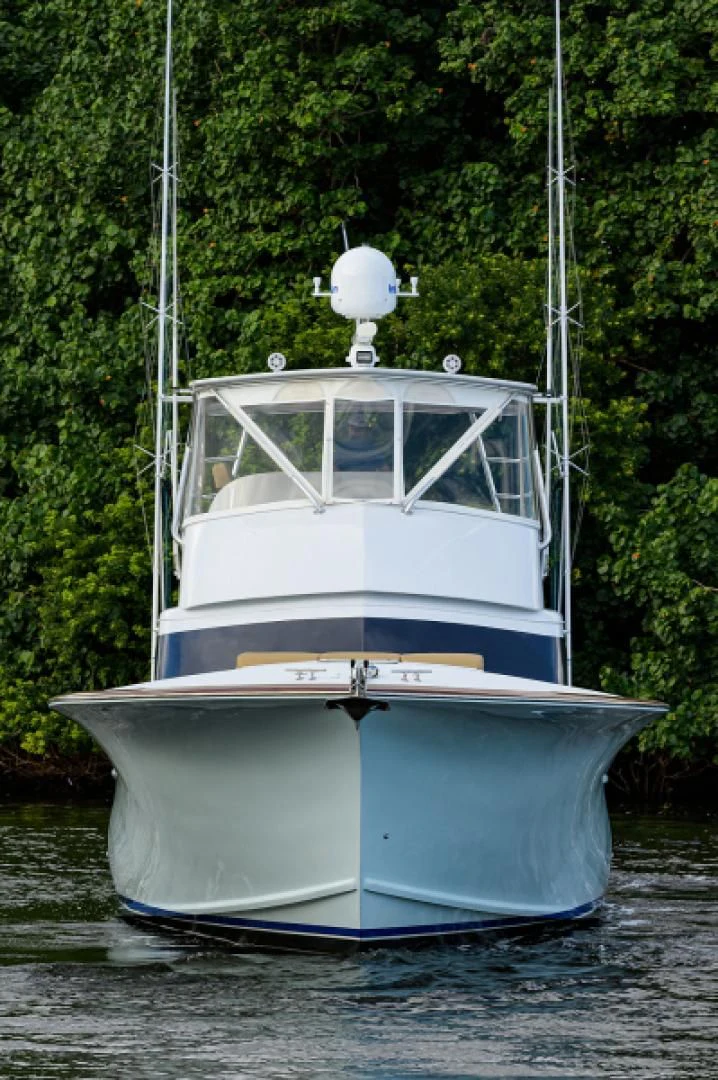 a boat in the water aboard FLYING J Yacht for Sale