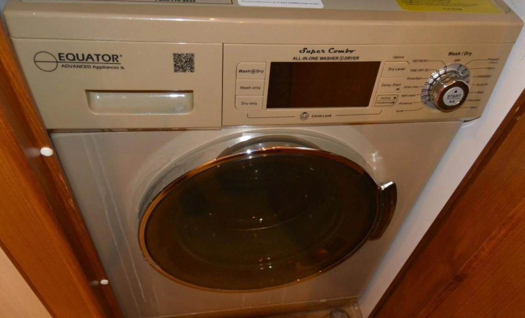 a microwave oven with a bowl of food in it aboard DOG HOUSE Yacht for Sale