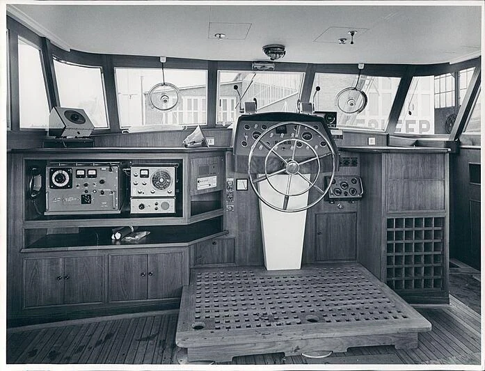 a room with machines and a rug aboard MAGICA STELLA Yacht for Sale