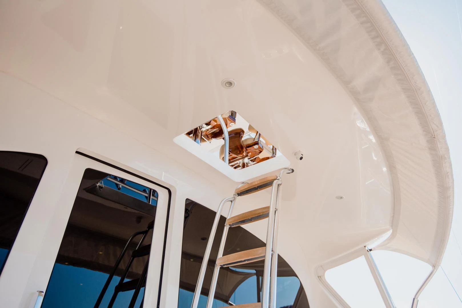 a white wall with a shelf and a small shelf with a small shelf with a small shelf with aboard C STUDENT Yacht for Sale