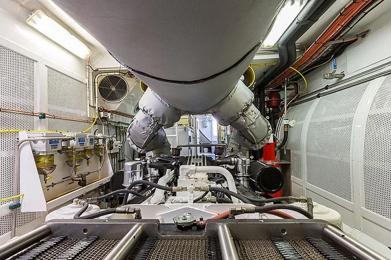 a machine with a large metal tube aboard ZIG ZAG Yacht for Sale