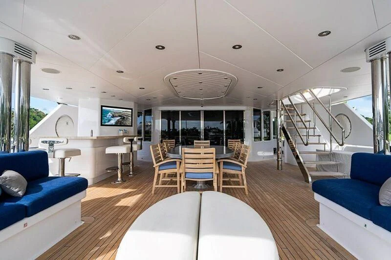 a modern looking living room aboard SEANASH Yacht for Sale