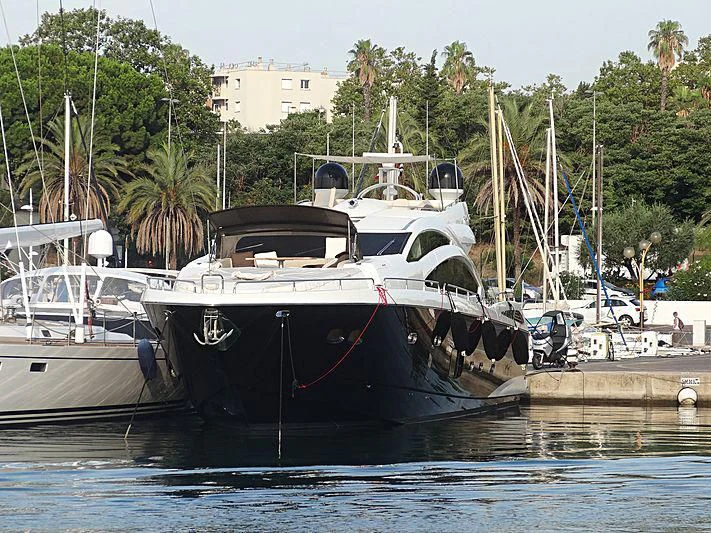 boats are parked in the water aboard JUNE W Yacht for Sale