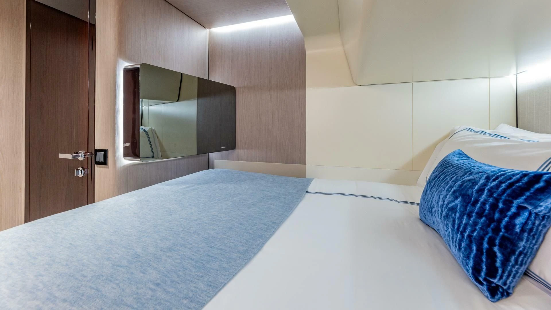 a hotel room with a bed aboard CAPTAIN MORGAN II Yacht for Sale