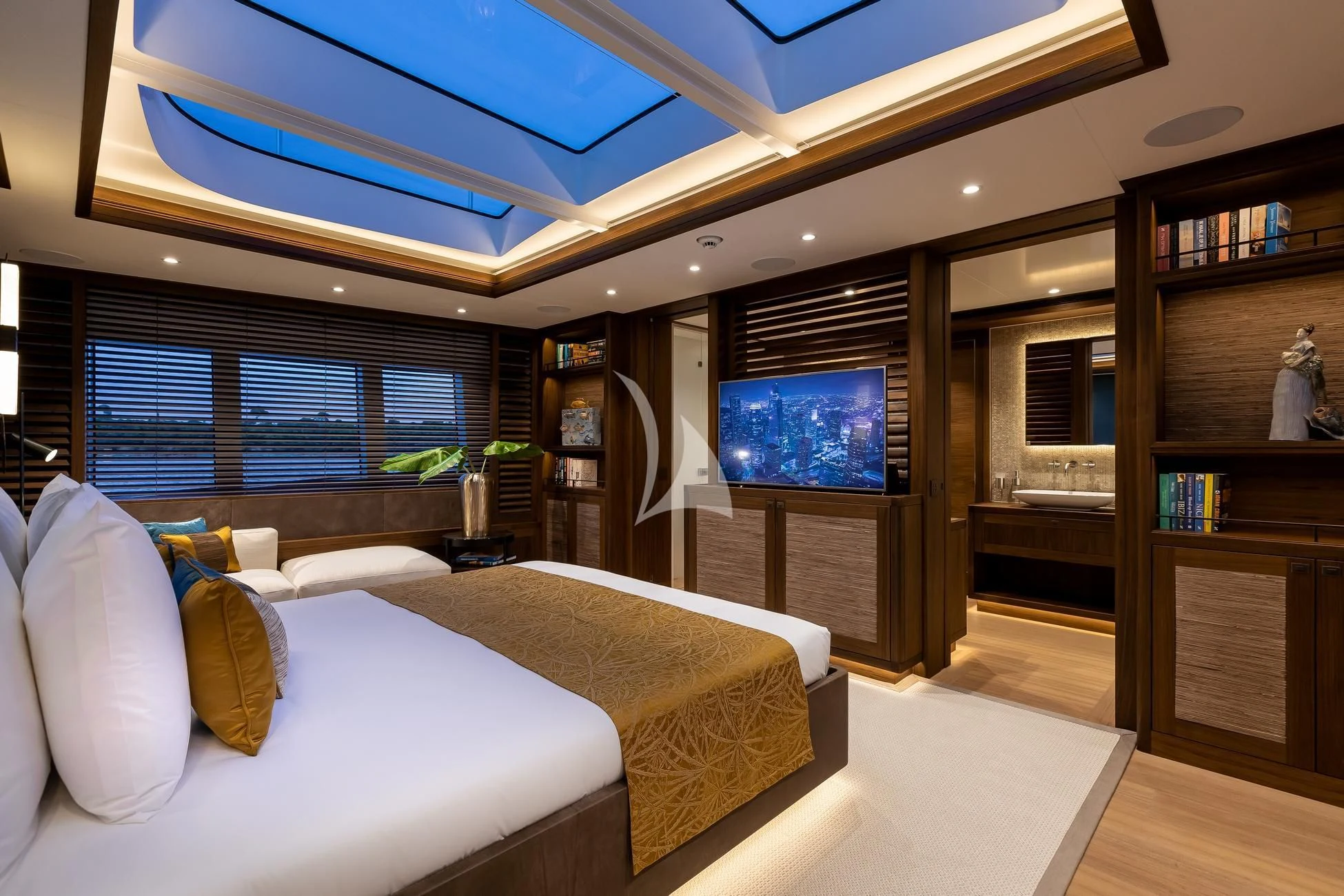 a room with a bed and a tv aboard JOSEPHINE I Yacht for Sale