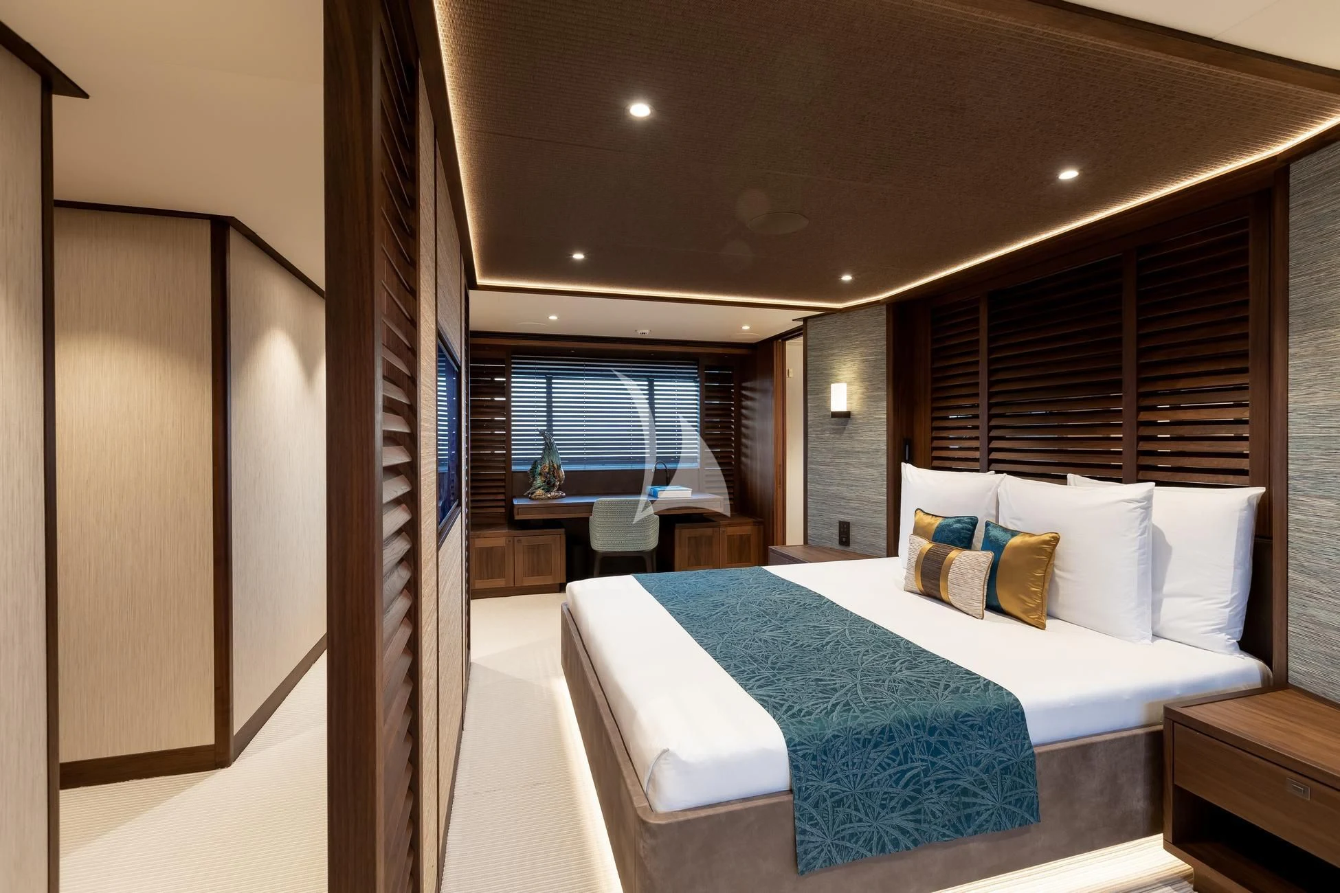 a hotel room with a bed aboard JOSEPHINE I Yacht for Sale