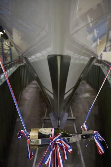 a lamp on a pole aboard LUNASEA Yacht for Sale