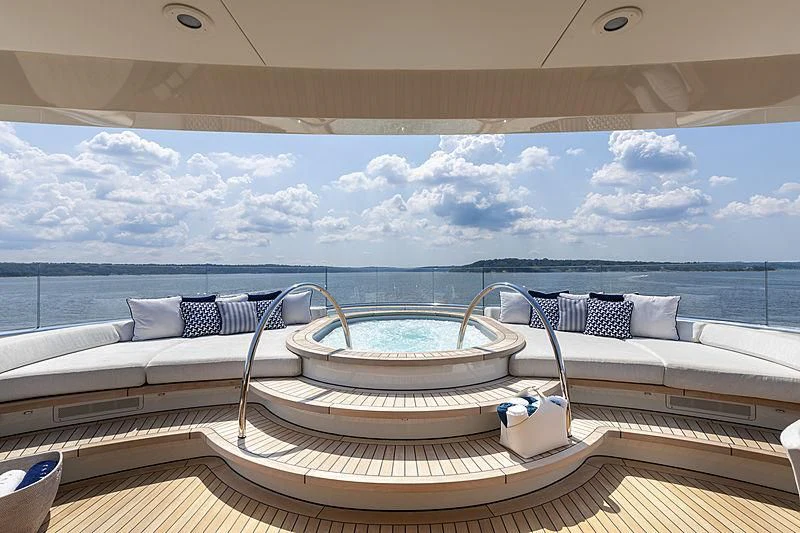 a large white tub on a boat aboard LUNASEA Yacht for Sale