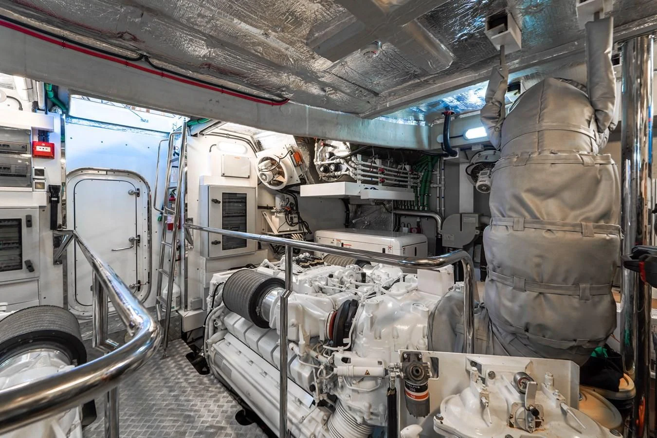 a large room with a large machine aboard 92' SUNSEEKER 2016 Yacht for Sale