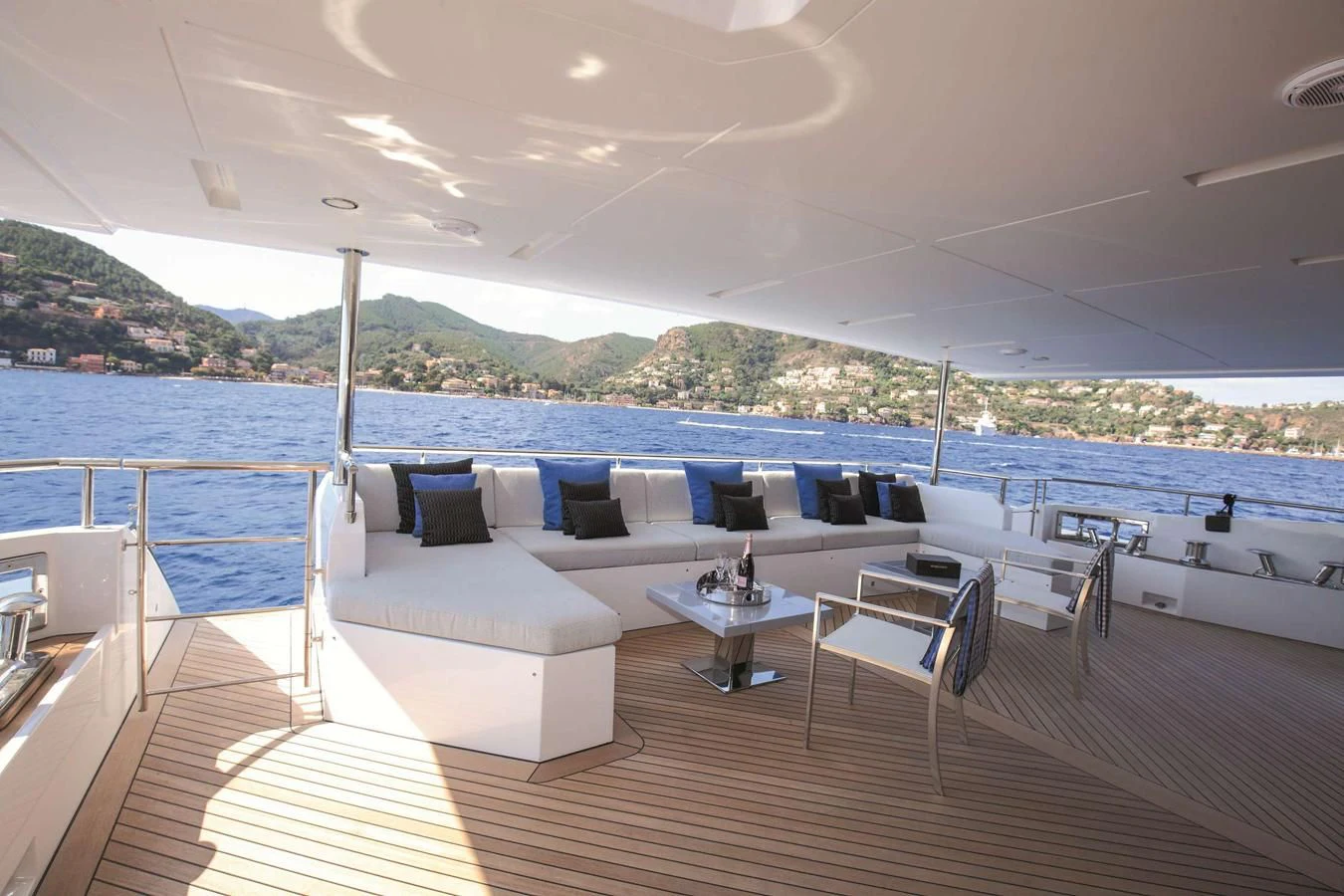 a large living room with a large body of water aboard BAMBOO Yacht for Sale