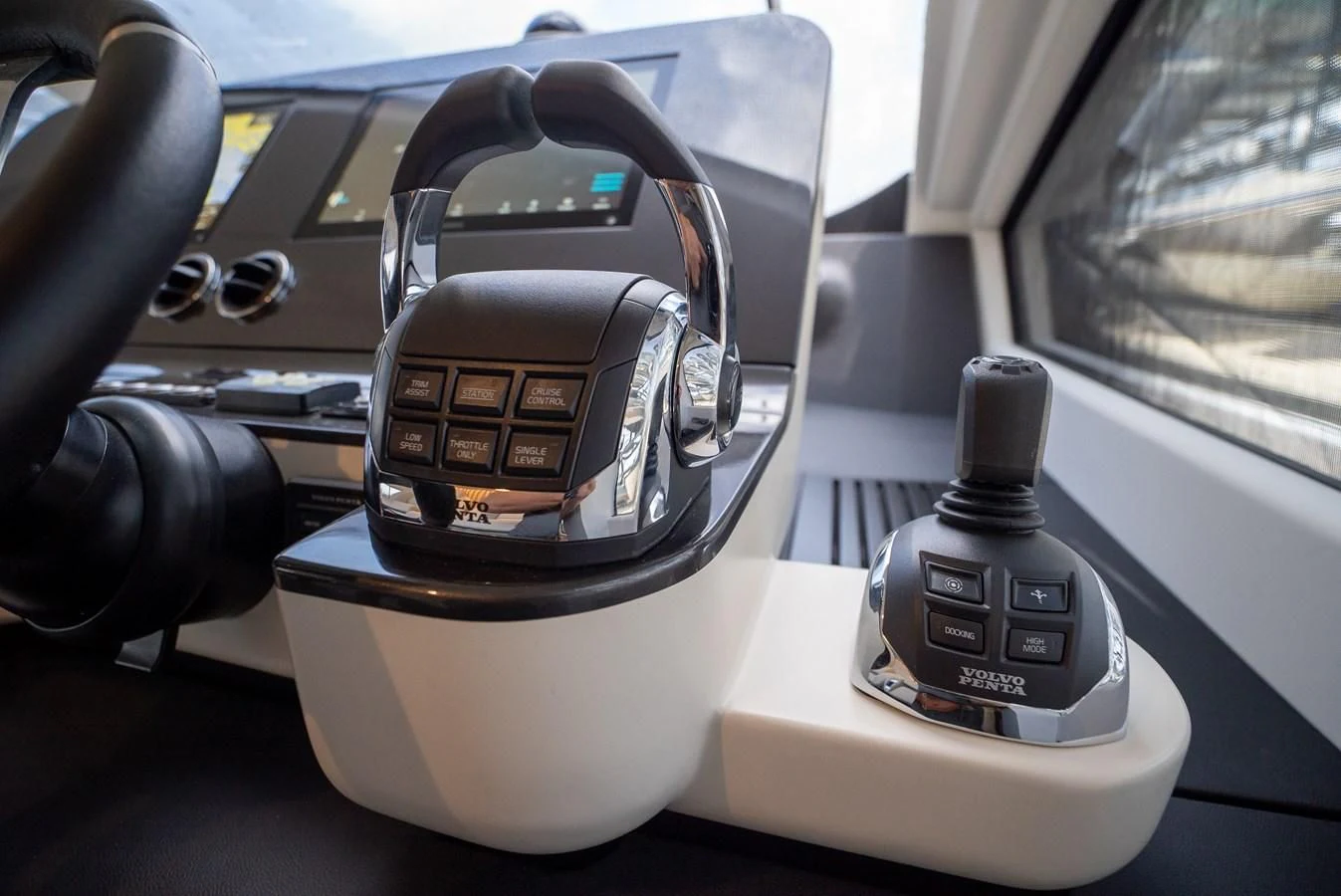 a car inside a car aboard 2023 AZIMUT FLY 78/56 Yacht for Sale