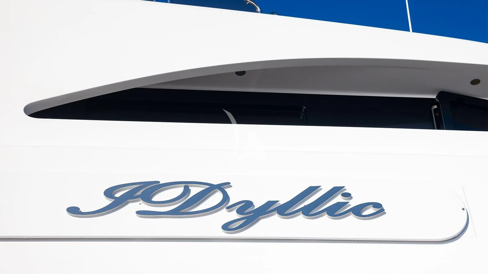 text aboard DILARA Yacht for Sale