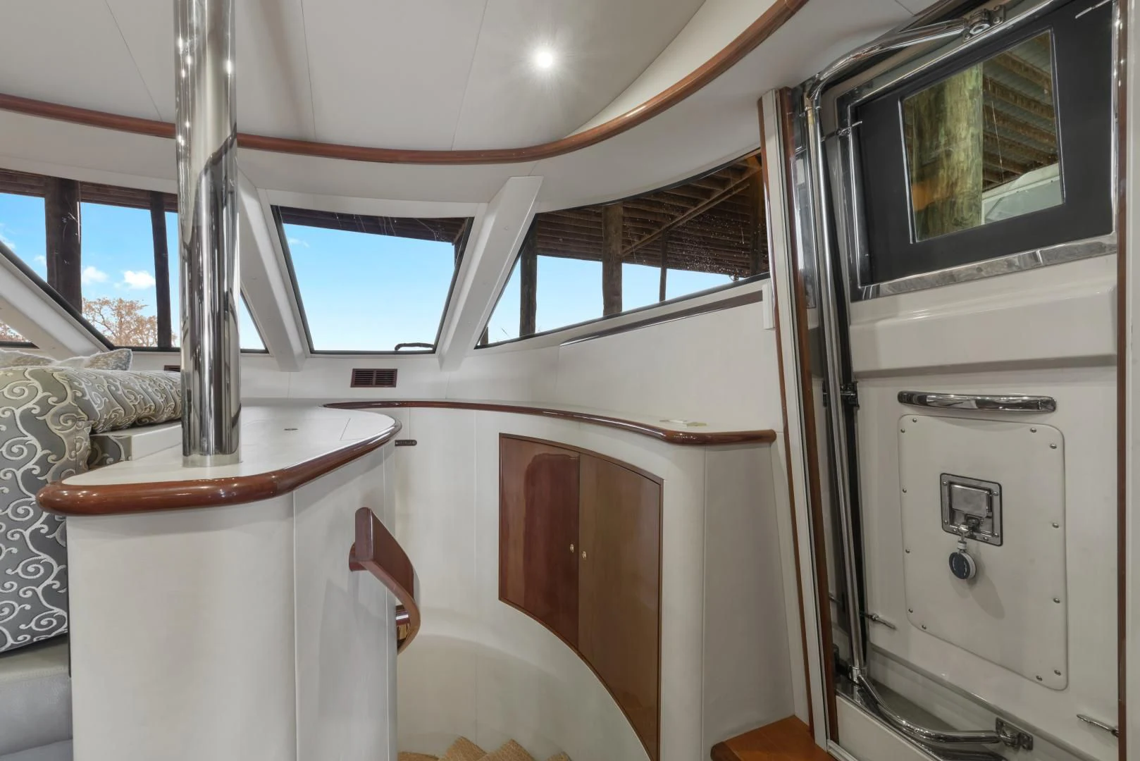 inside of a vehicle aboard CLEW LESS Yacht for Sale