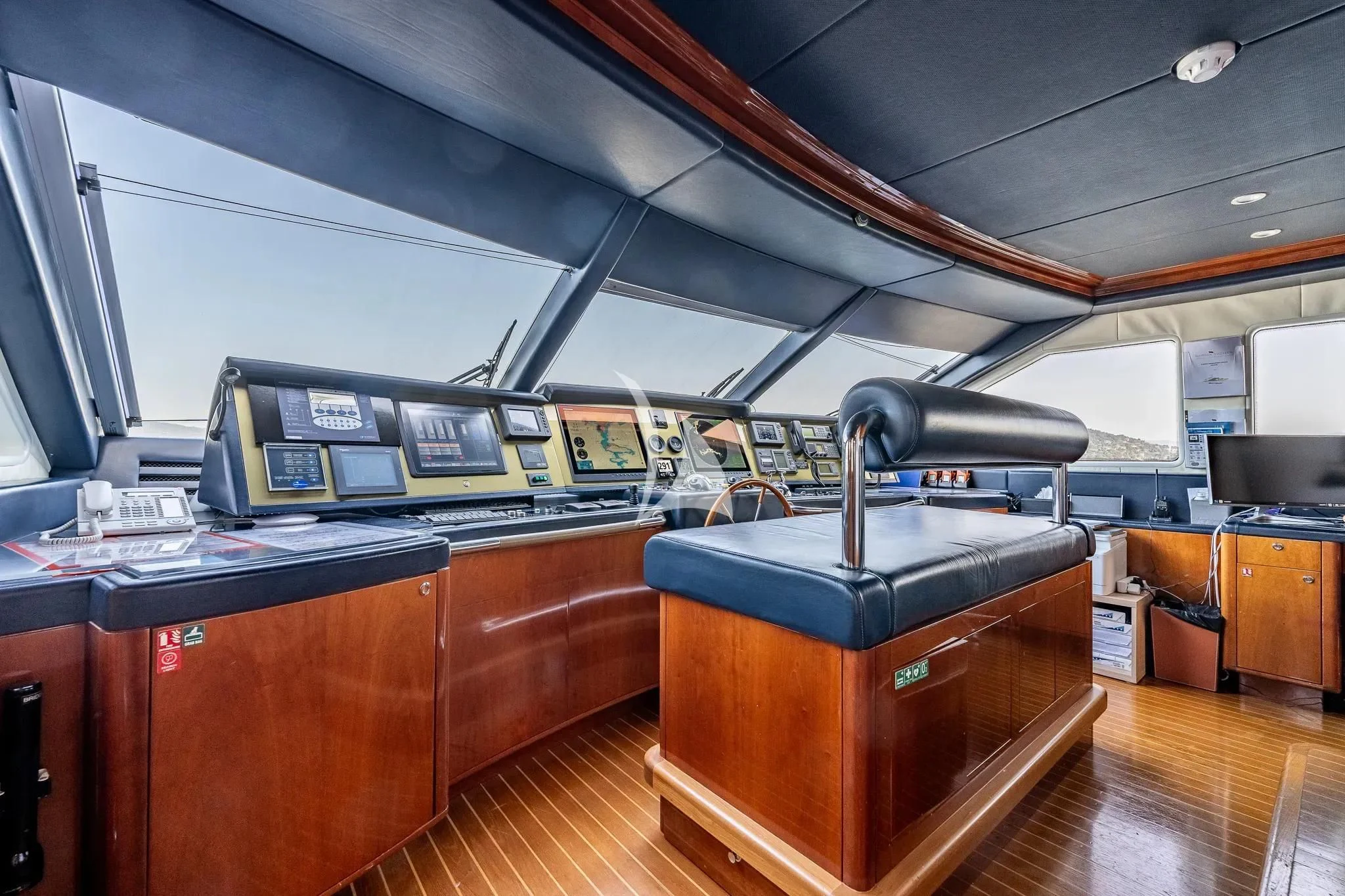 a large room with a machine aboard GRAND CRU Yacht for Sale