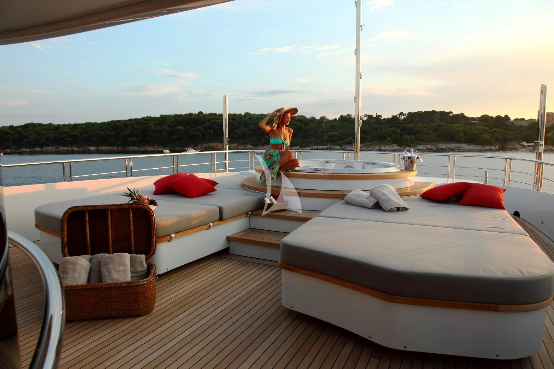 a giraffe on a boat aboard 2 LADIES Yacht for Sale