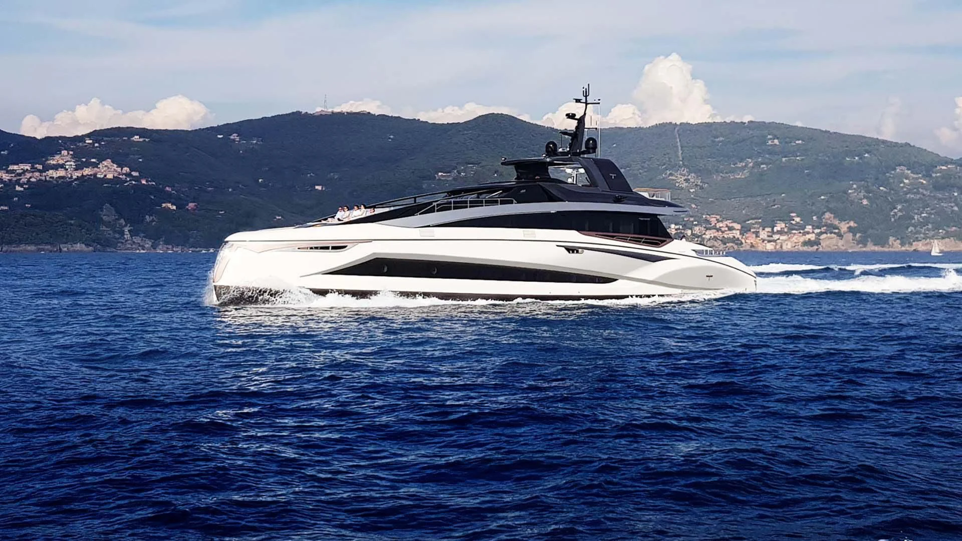 Watch Video for LA VIE Yacht for Sale