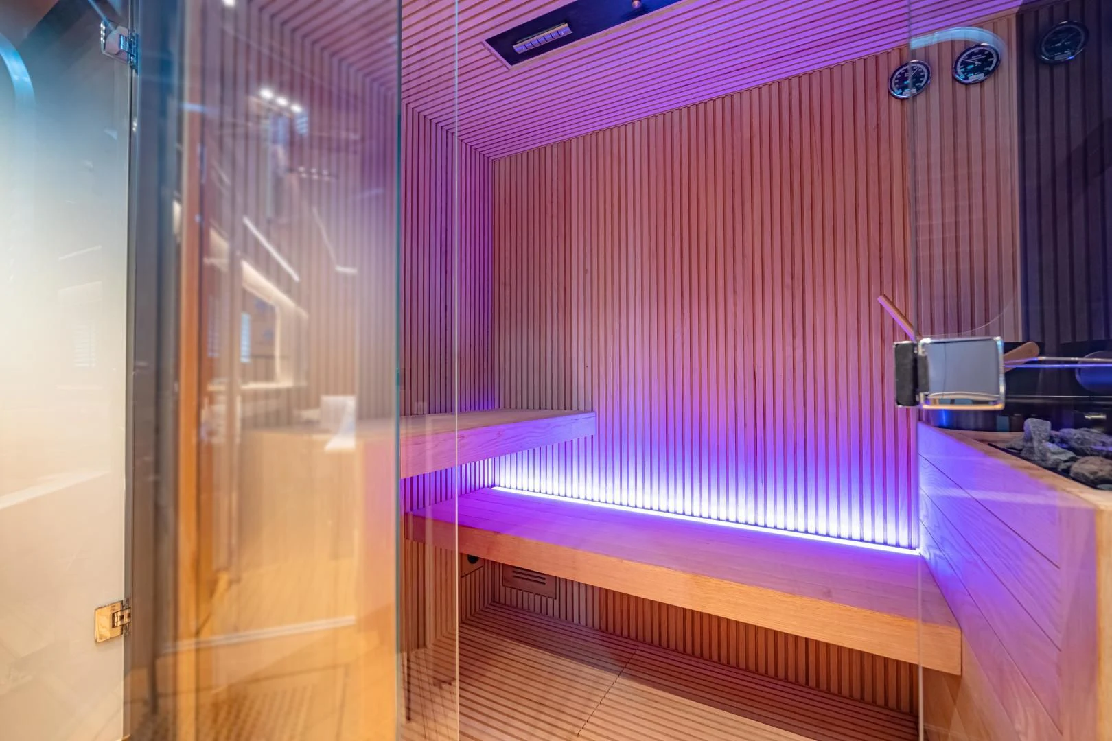 a room with a pink wall aboard LA VIE Yacht for Sale