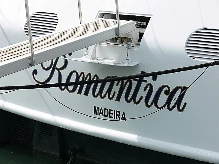 text aboard ROMANTICA Yacht for Sale