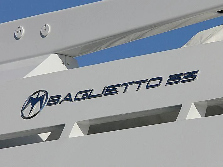 graphical user interface aboard ROMANTICA Yacht for Sale