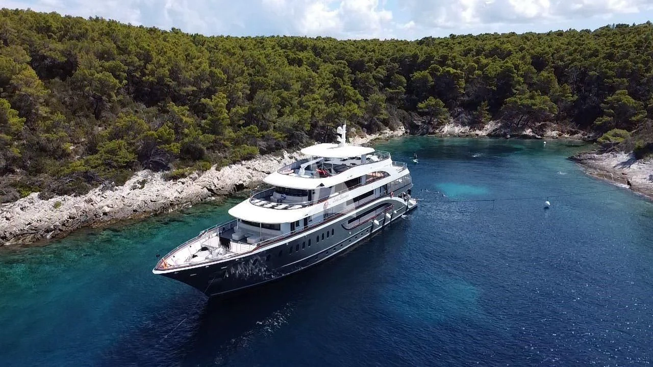 a boat in the water aboard LADY ELEGANZA Yacht for Sale
