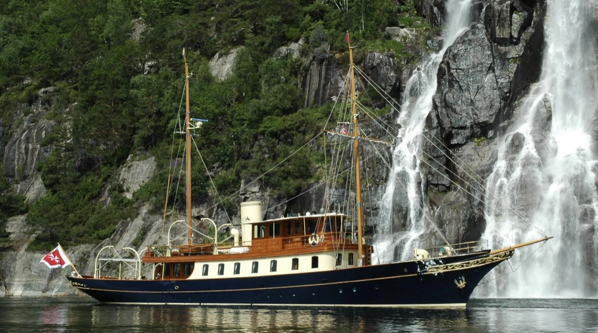 a boat in the water aboard ATLANTIDE Yacht for Sale