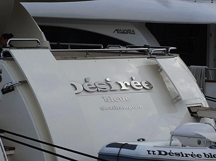 text aboard DESIREE BLEUE Yacht for Sale