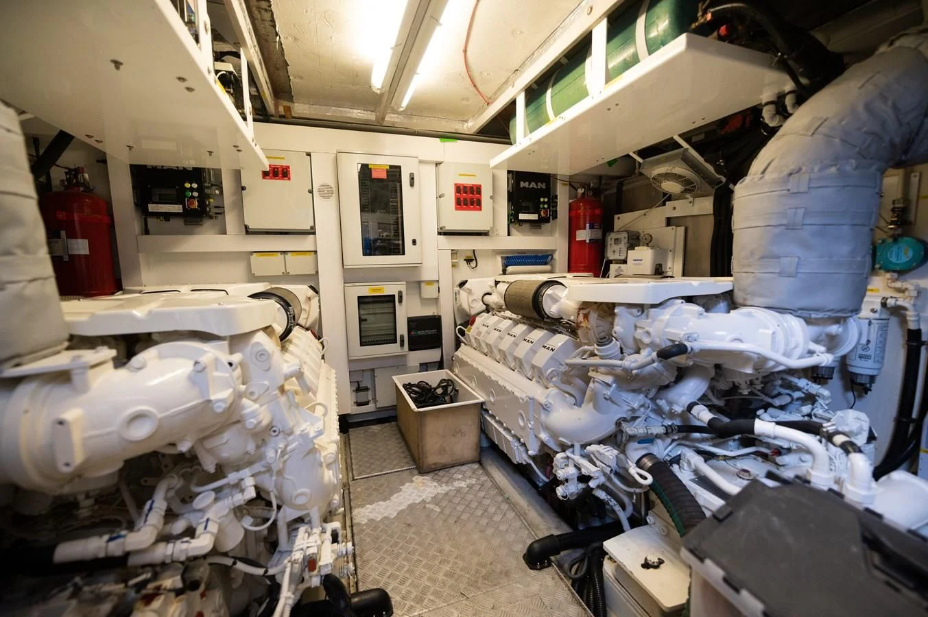 a room with a lot of equipment aboard SUNSEEKER 75 YACHT Yacht for Sale