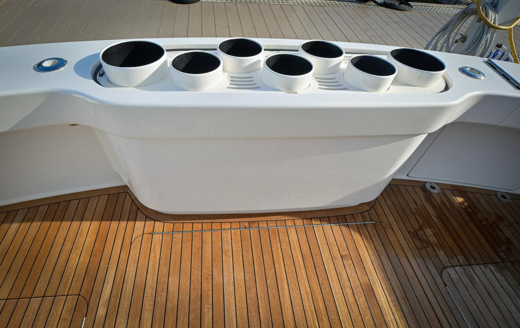 a white washing machine aboard GALATI  TRADE Yacht for Sale