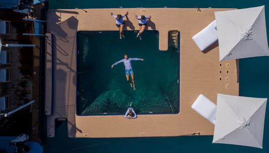 a screen shot of a video game aboard SCOTT FREE Yacht for Charter