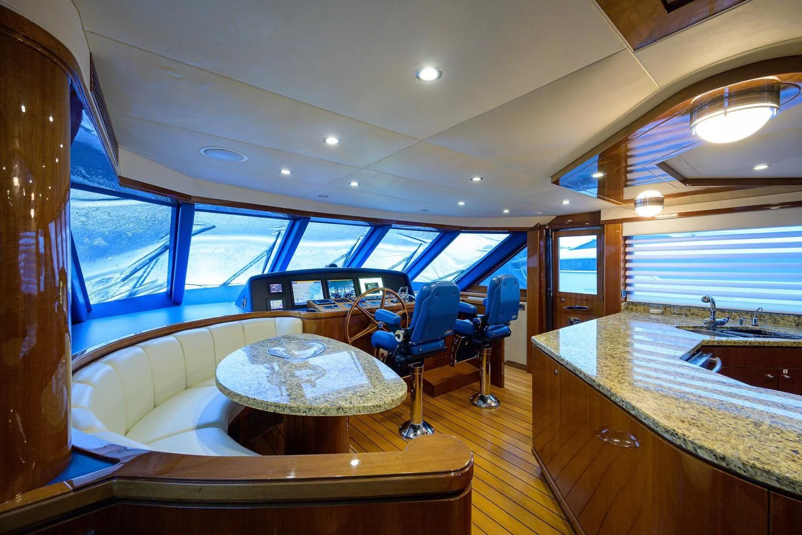 inside of a boat aboard BARNSTAR Yacht for Sale