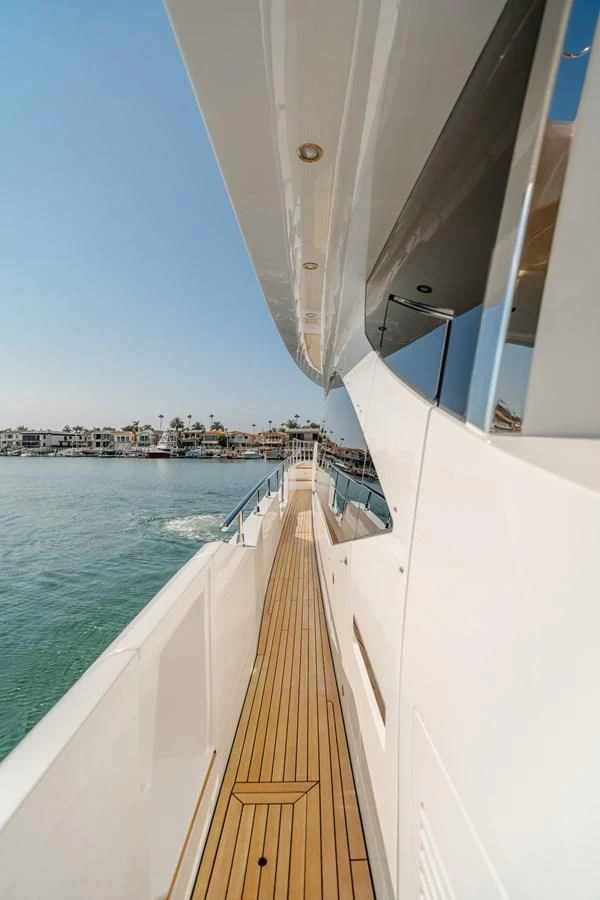 a boat on the water aboard AZIMUT 25 METRI GRANDE Yacht for Sale