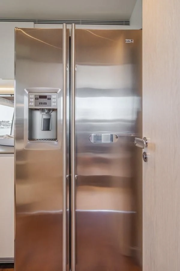 a metal door with a metal handle aboard AZIMUT 25 METRI GRANDE Yacht for Sale