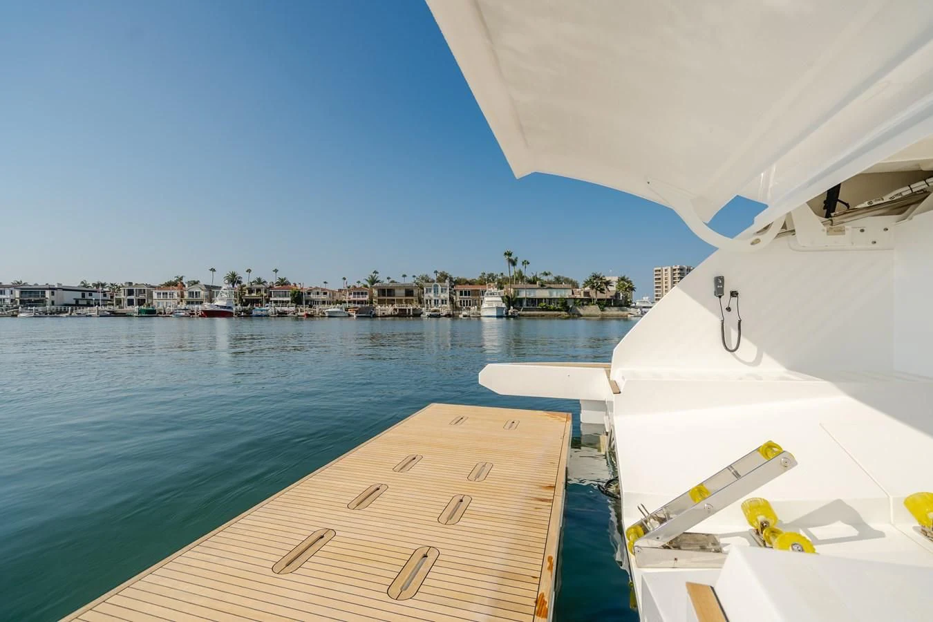 a boat on the water aboard AZIMUT 25 METRI GRANDE Yacht for Sale