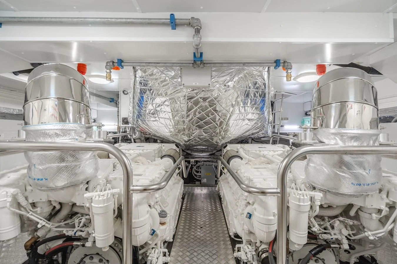 a room with several white tanks aboard AZIMUT 25 METRI GRANDE Yacht for Sale
