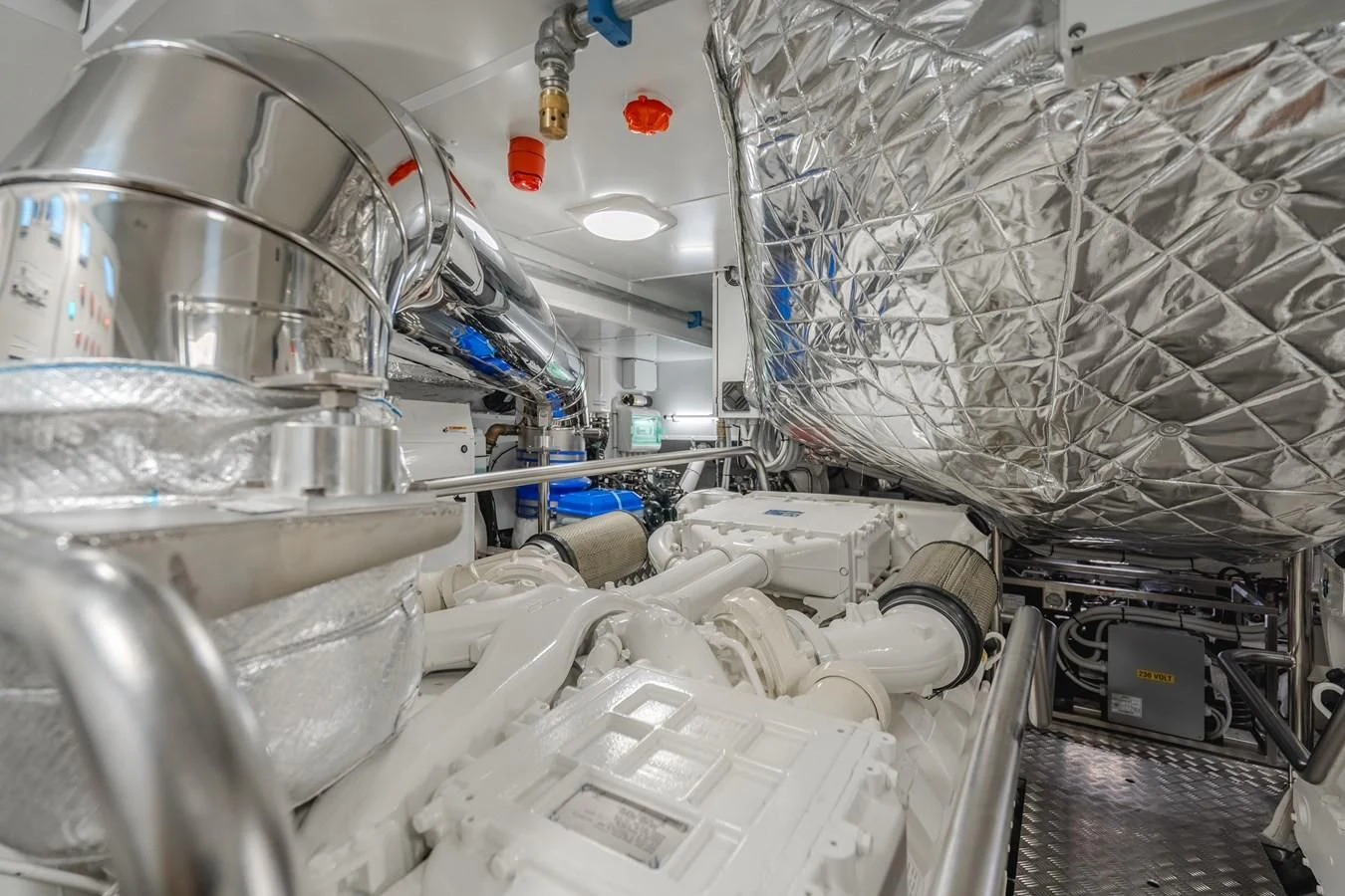a room with many machines aboard AZIMUT 25 METRI GRANDE Yacht for Sale