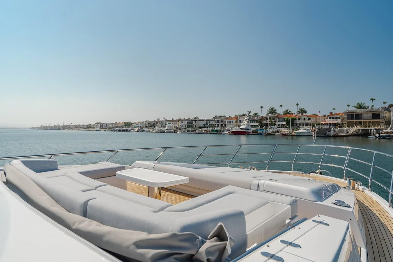 a boat in the water aboard AZIMUT 25 METRI GRANDE Yacht for Sale