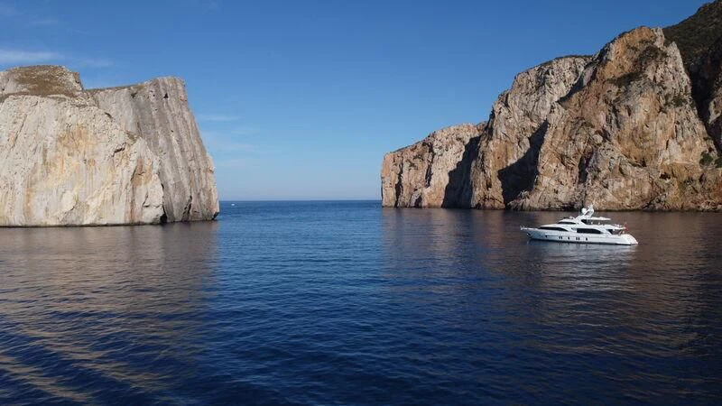a boat sailing in the sea aboard MIAMAA Yacht for Sale