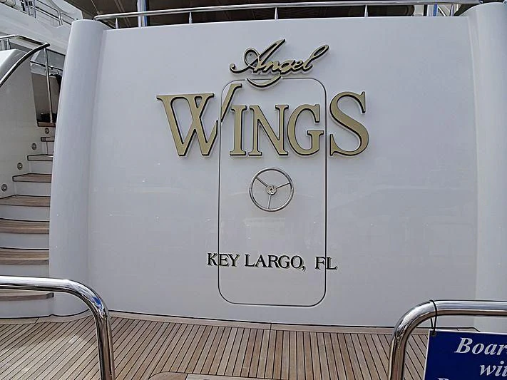 text, whiteboard aboard DRILLER Yacht for Sale