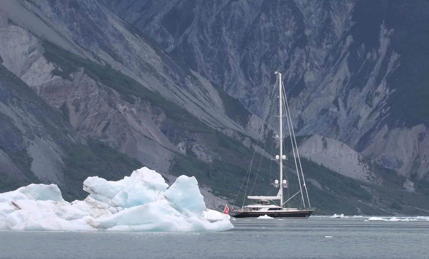a boat sailing in the sea aboard SERENDIPITY I Yacht for Charter