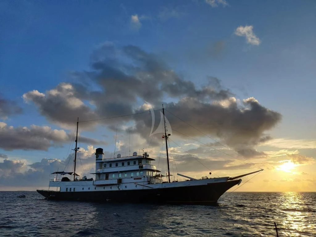 a boat in the water aboard KALIZMA Yacht for Sale