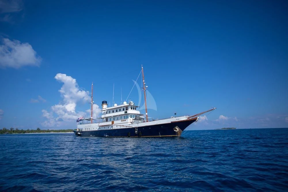 a boat in the water aboard KALIZMA Yacht for Sale